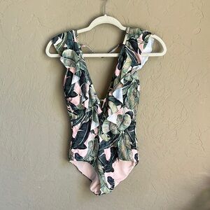 Gianni Bini Tropical Leaf Print One Piece Swimsuit size SM‎